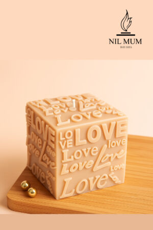 Love Kabartmalı Çiçek Kokulu Kübik Mum